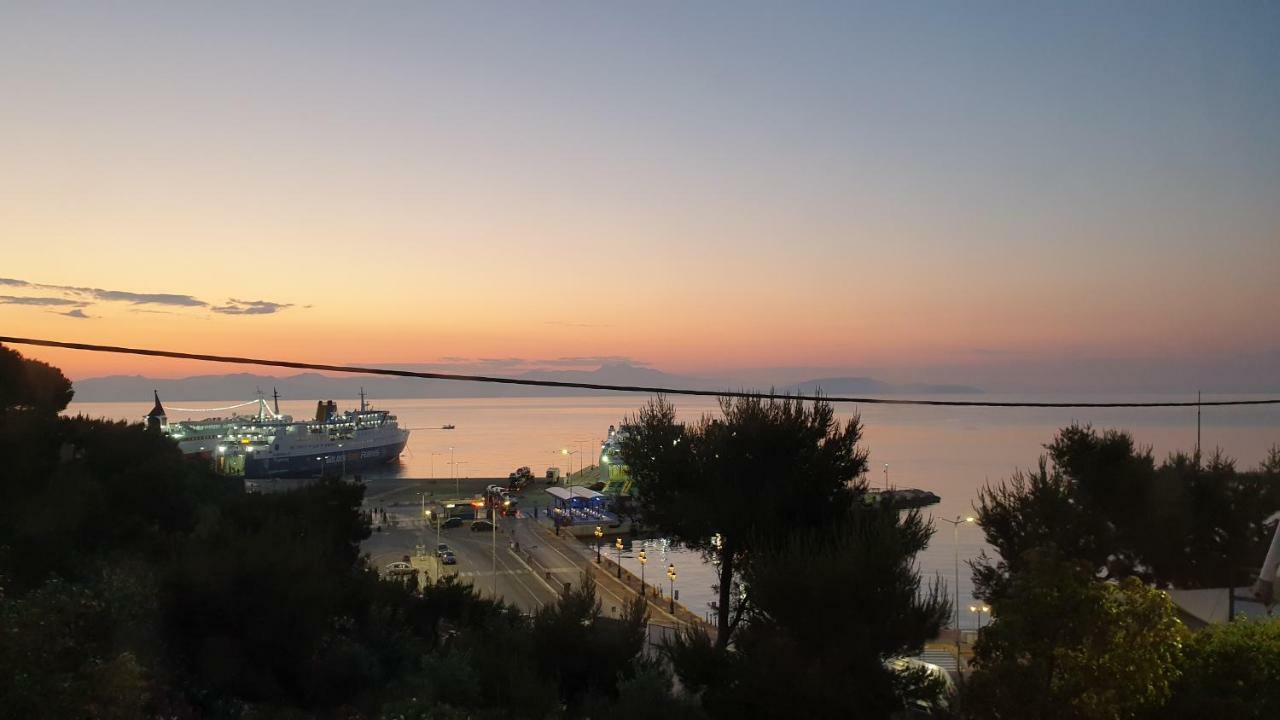 The Anchor - Next To The Port, Airport & Athens Appartement Rafína Buitenkant foto